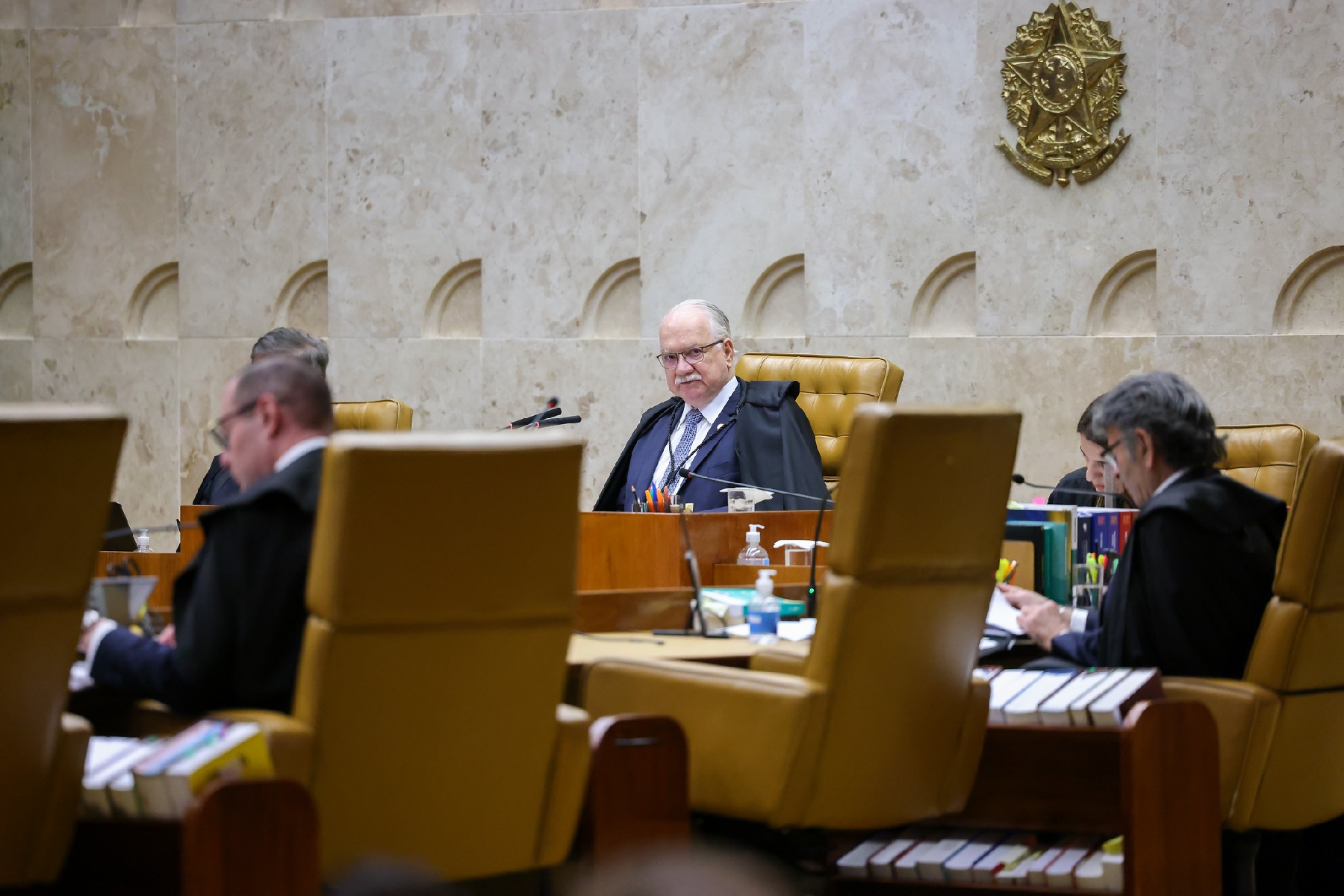 Tudo indefinido no julgamento sobre Moraes. Cresce listão de Daniel Vorcaro